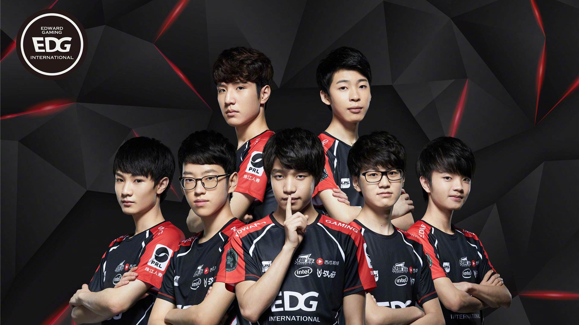 她不仅是拉 她不仅是拉