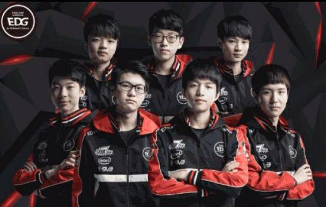 小学冰馆的 小学冰馆的